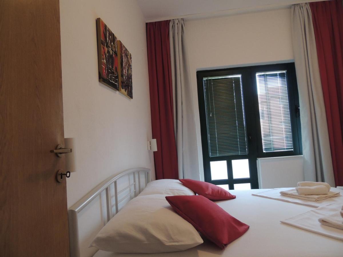 Apartments Suljic - Cash Only Property Stari Grad  Eksteriør bilde