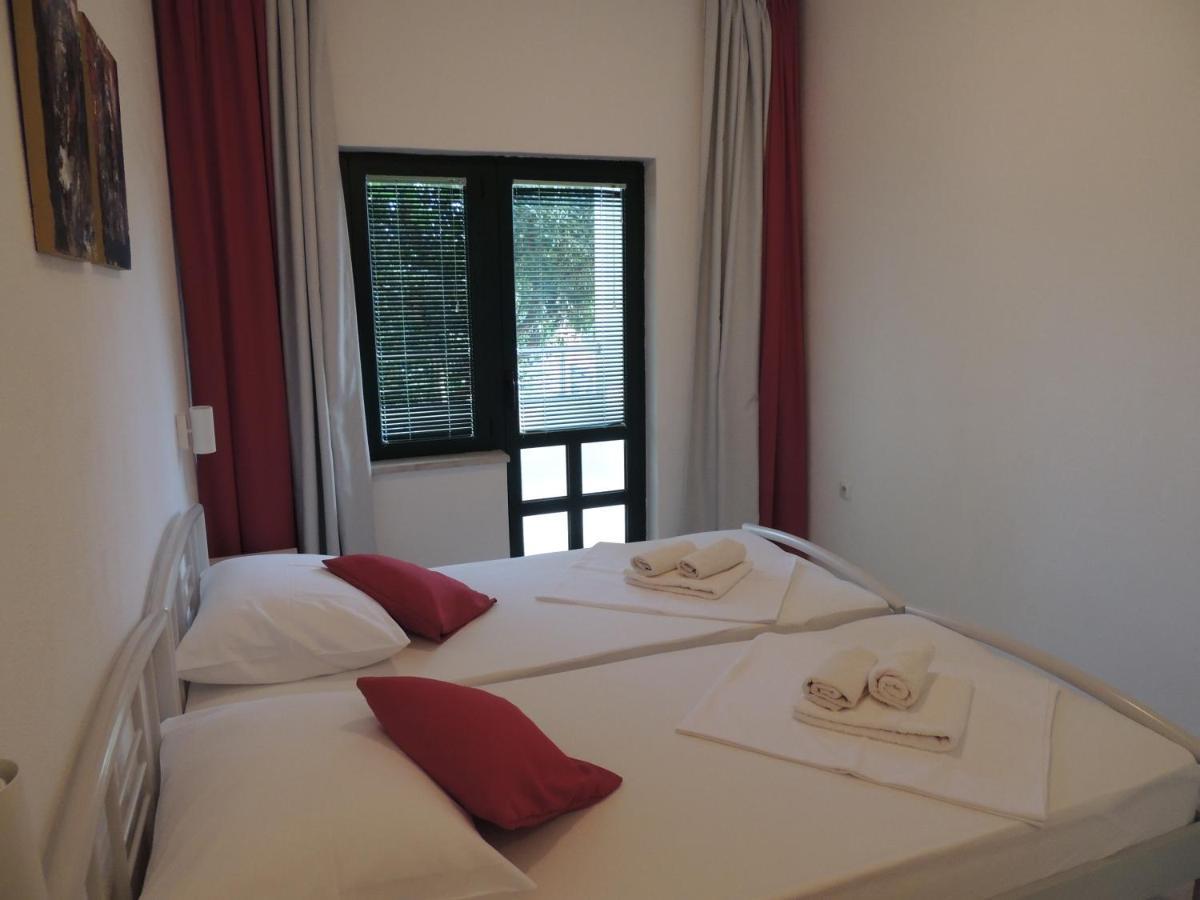 Apartments Suljic - Cash Only Property Stari Grad  Eksteriør bilde