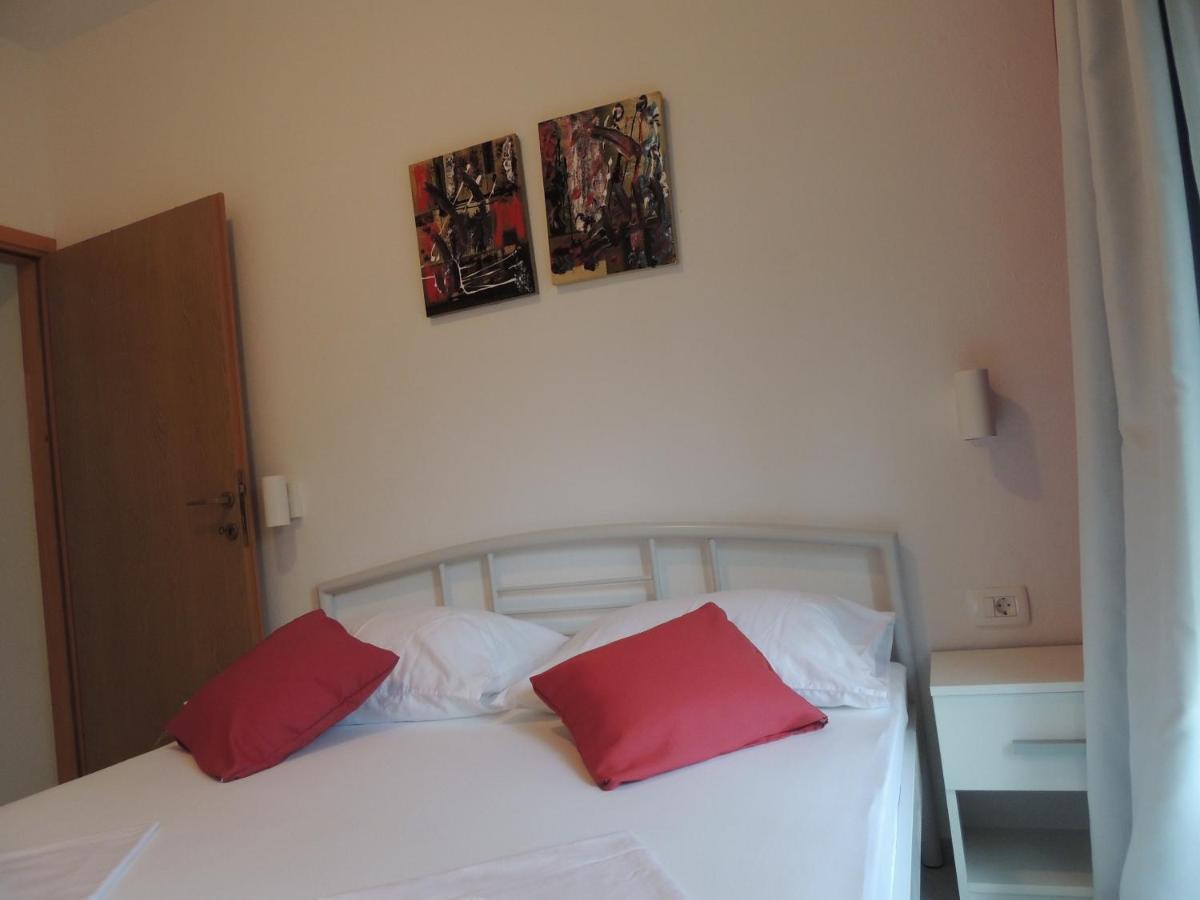 Apartments Suljic - Cash Only Property Stari Grad  Eksteriør bilde
